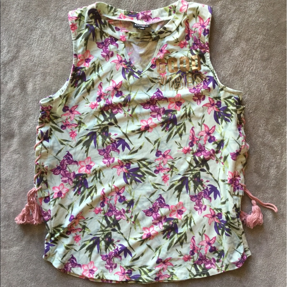 Ransom Girl Cutout GoodVibes Topw/Cute Detail NWOT